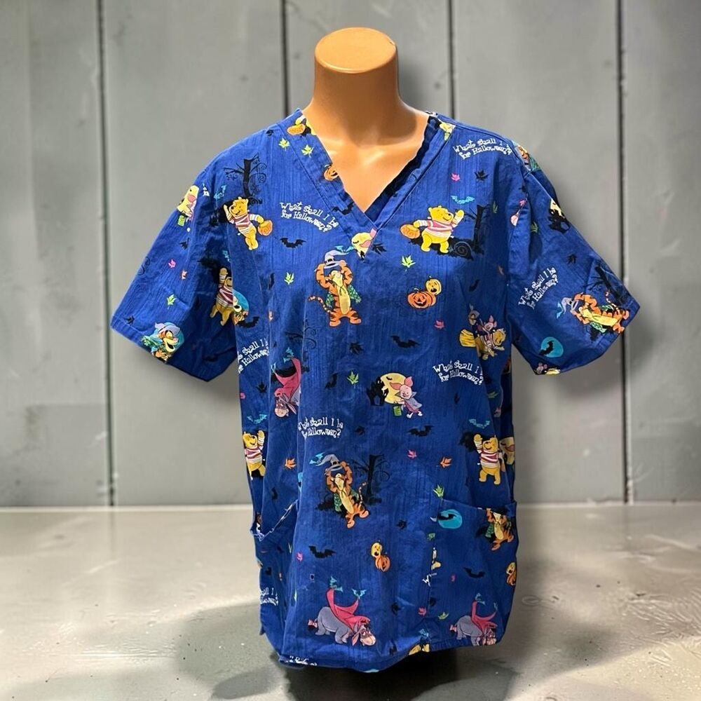 ☑️ Disney Winnie the Pooh Halloween Scrub Top - Small Damaged Area - Size L